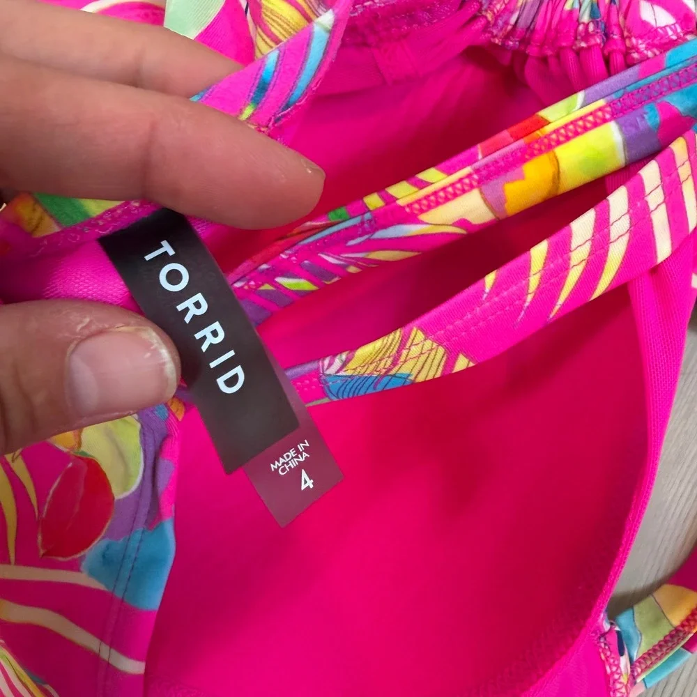 Torrid Tropical Palm Print Lace Up Wireless Bikini Top Pink Multi Size 4